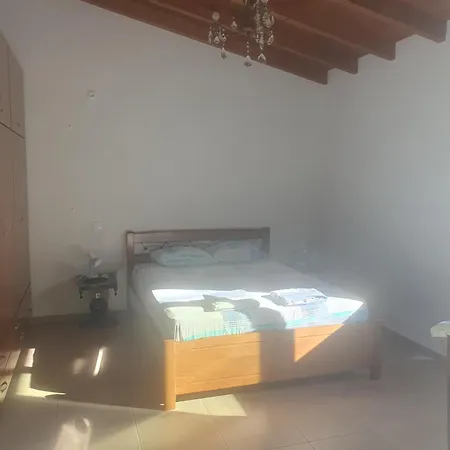 Kır Evi Macky Kato Almiri